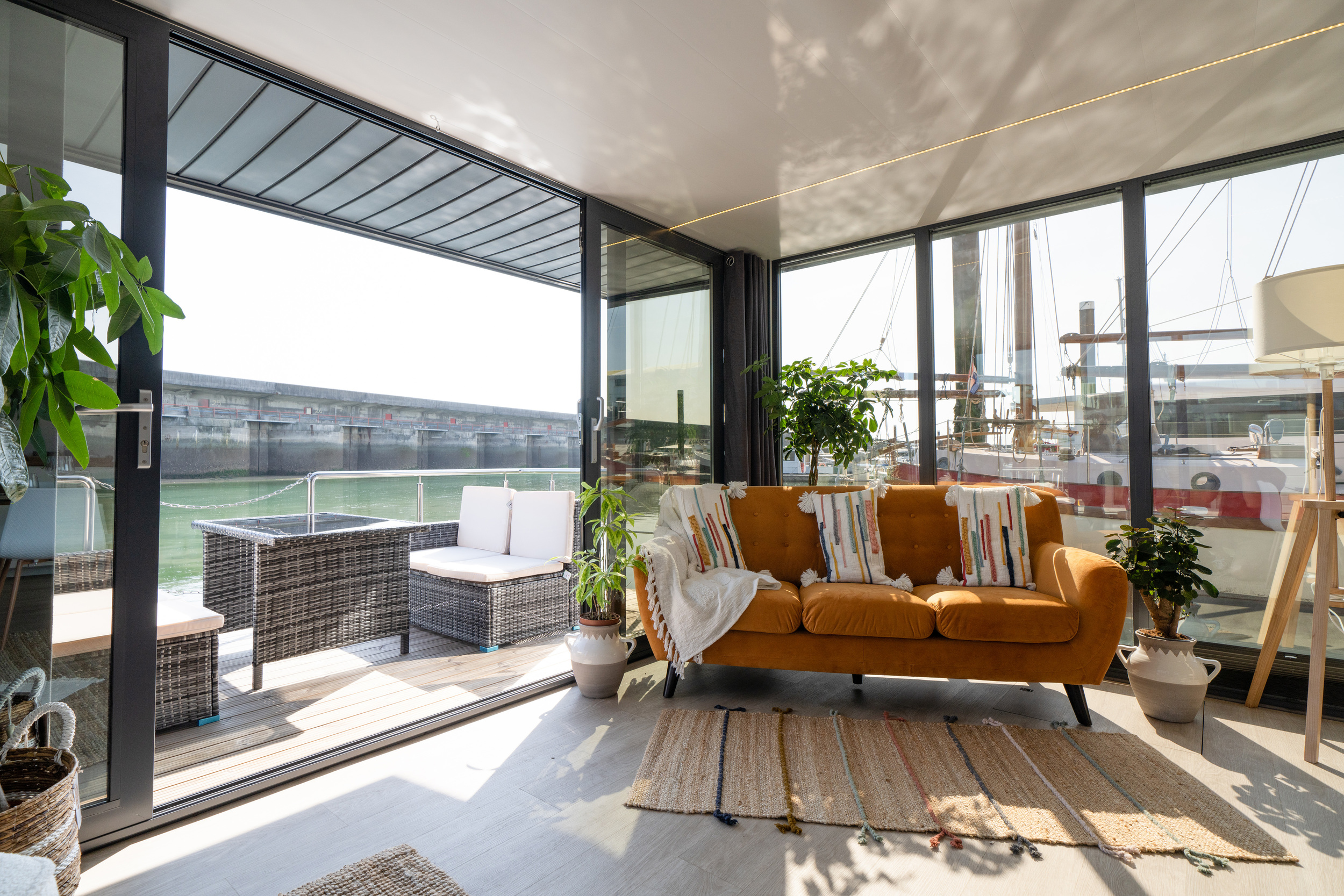 La Mare Houseboat Apartboat XXL - NEW