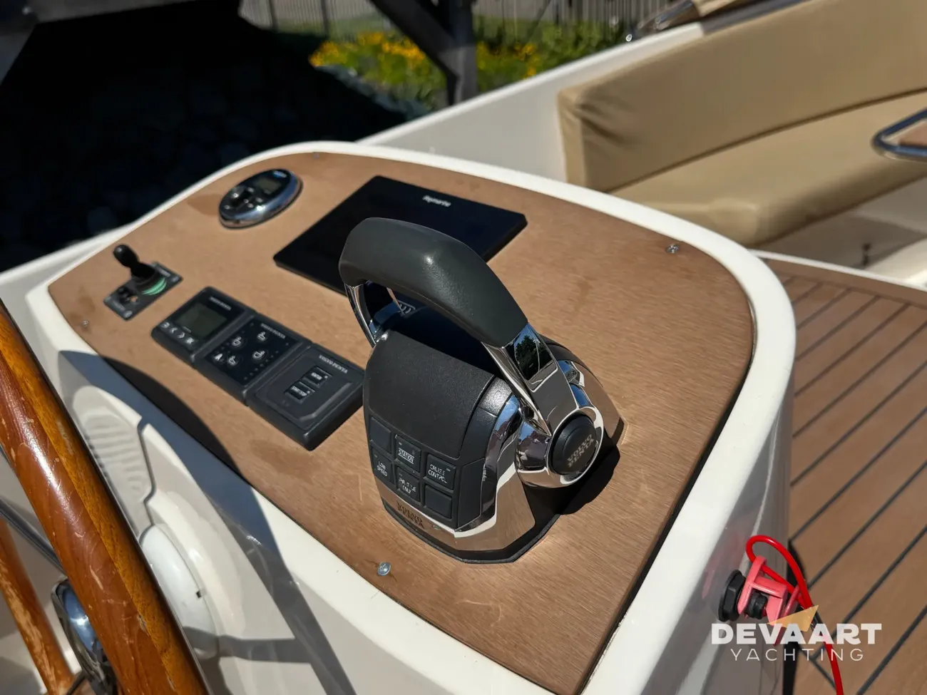 Admiral 28