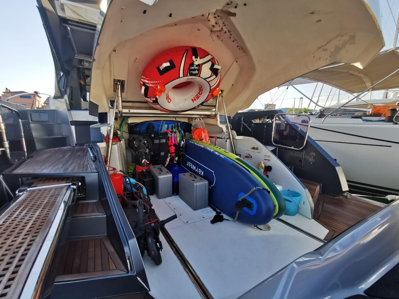 Galeon 700 Raptor Skydeck