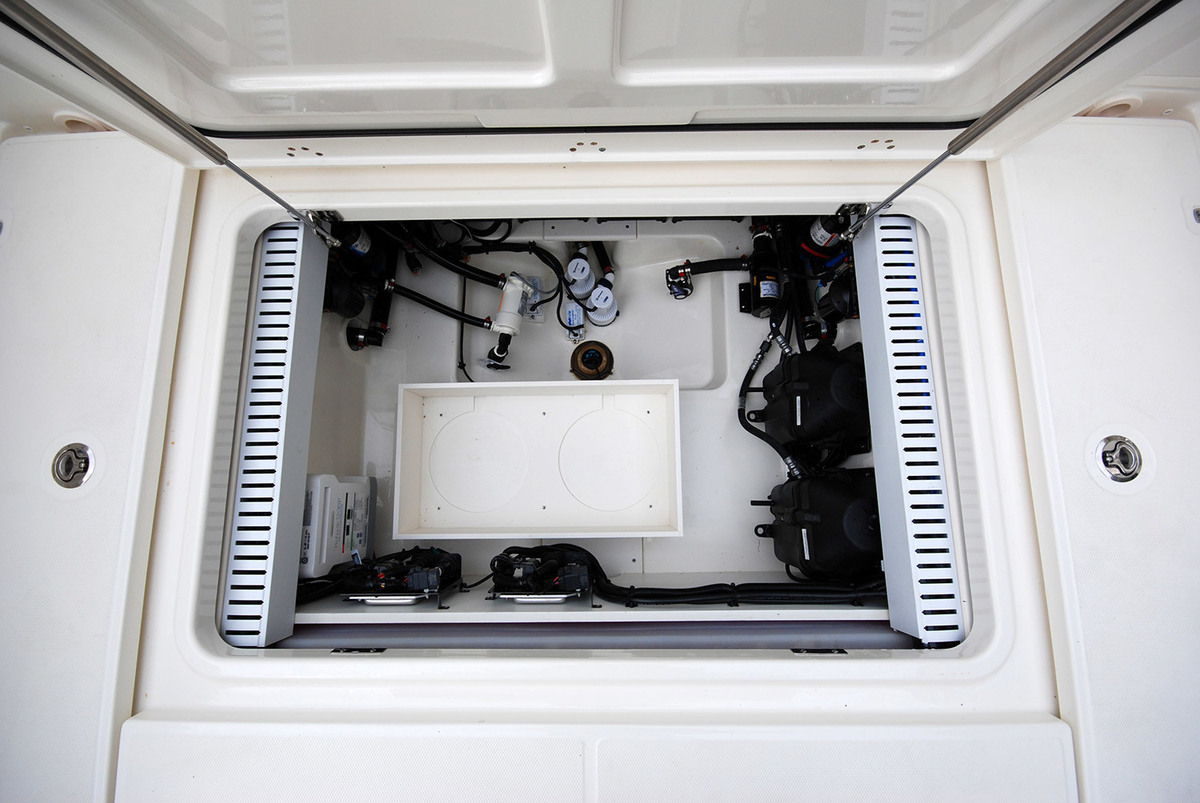 Boston Whaler 330 Outrage