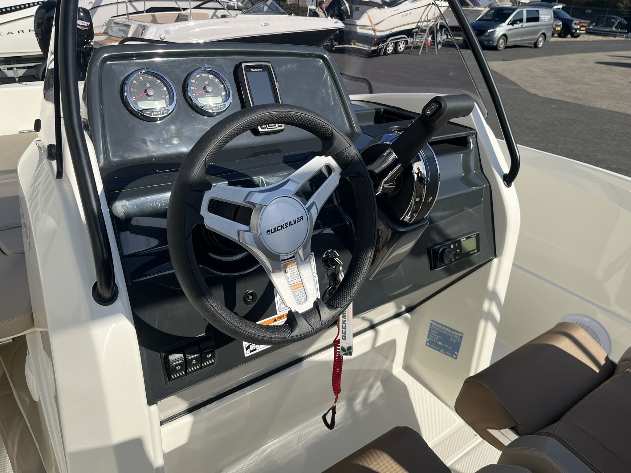 Quicksilver 555 Open