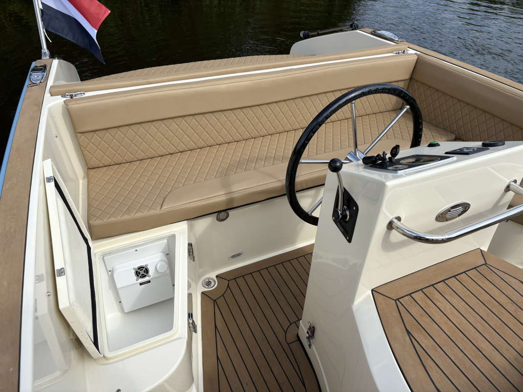 Atender 72 met 42pk - Direct Vaarklaar 