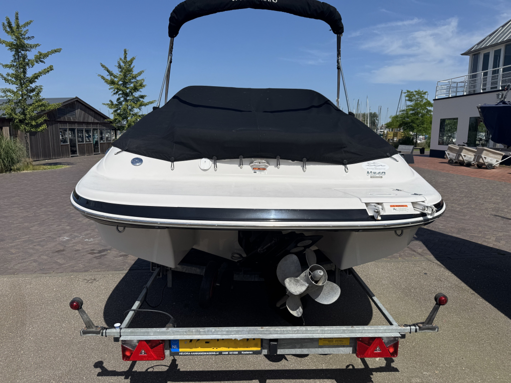 Four Winns H240