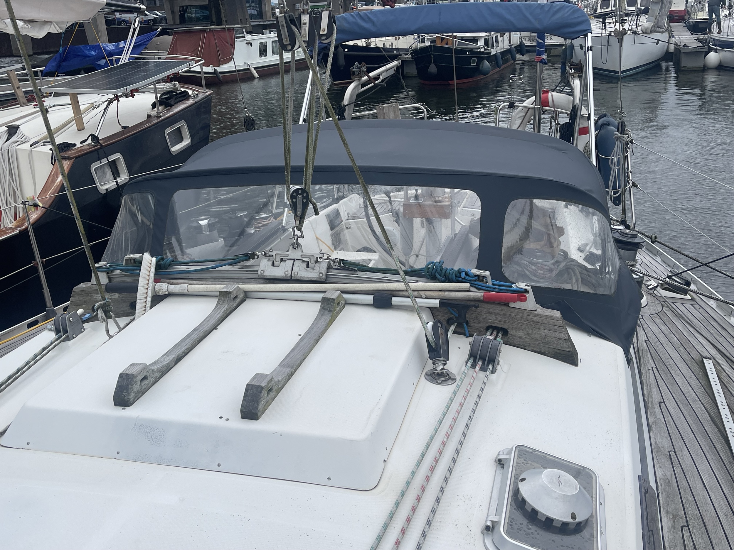 Beneteau First 42