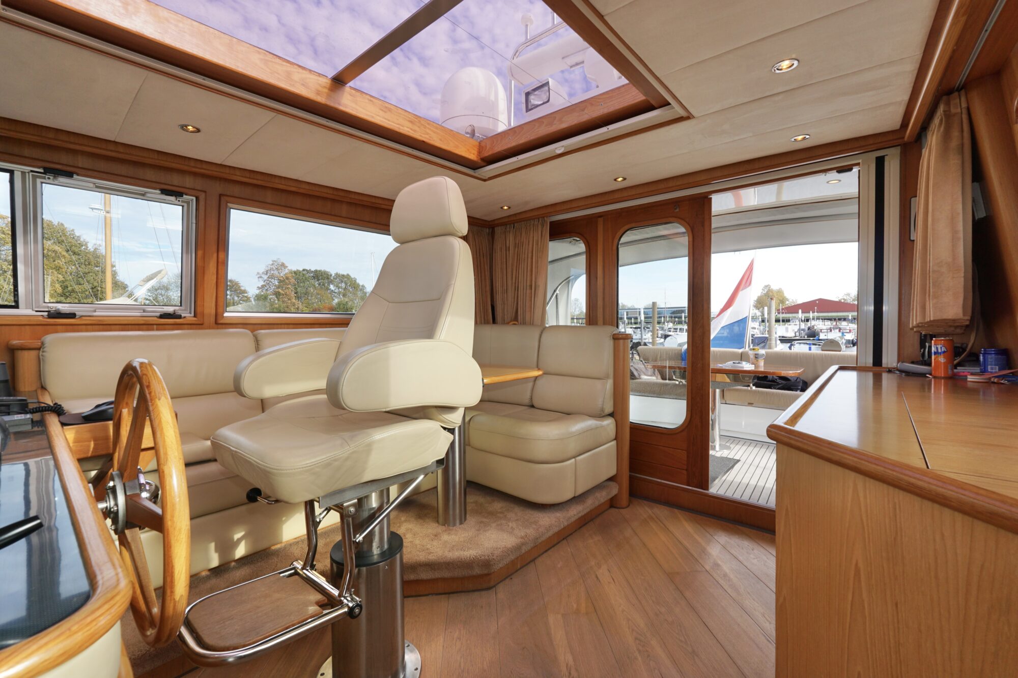 Van den Hoven Exclusive 18.00 VS