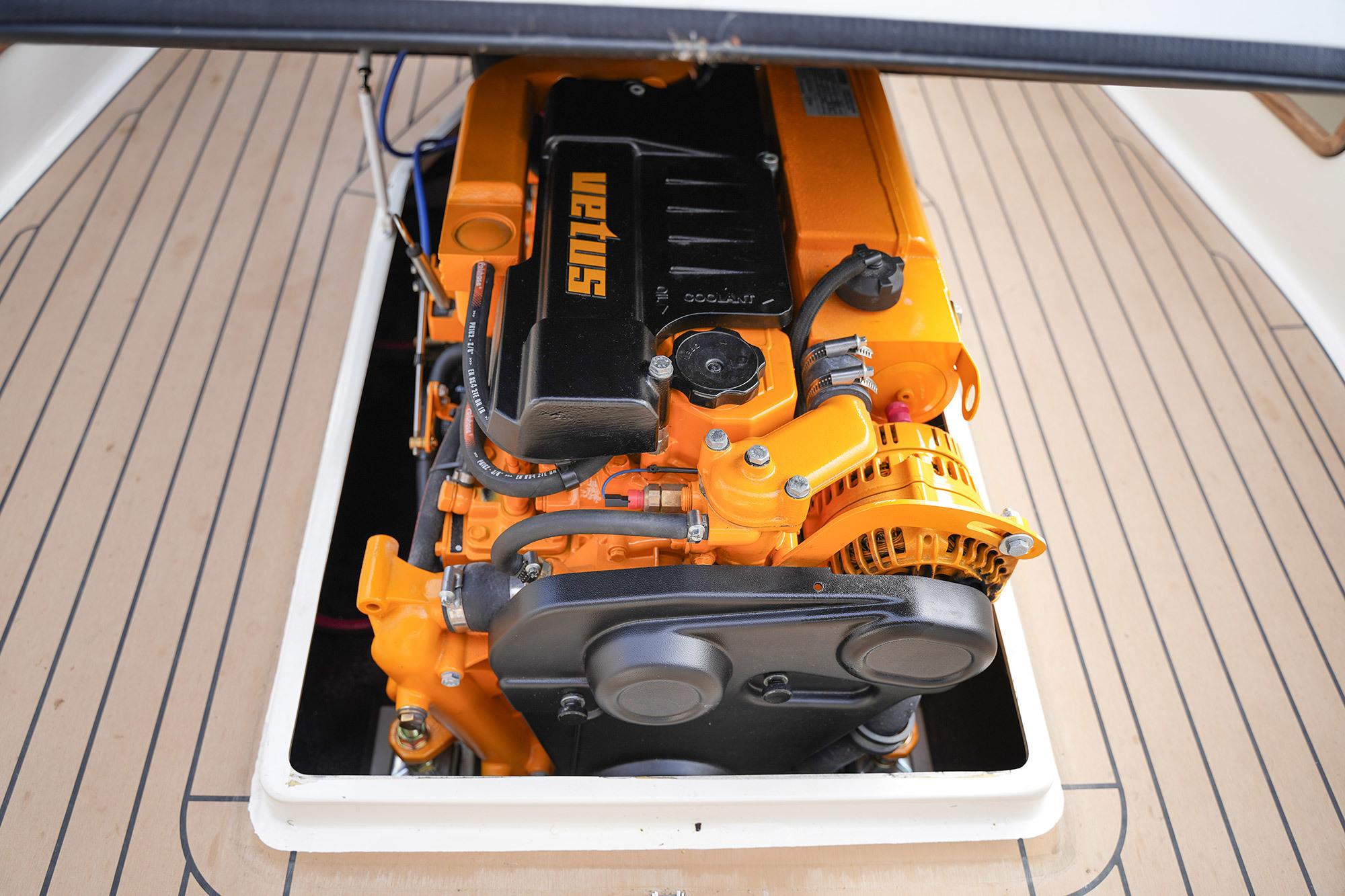 Interboat Intender 780