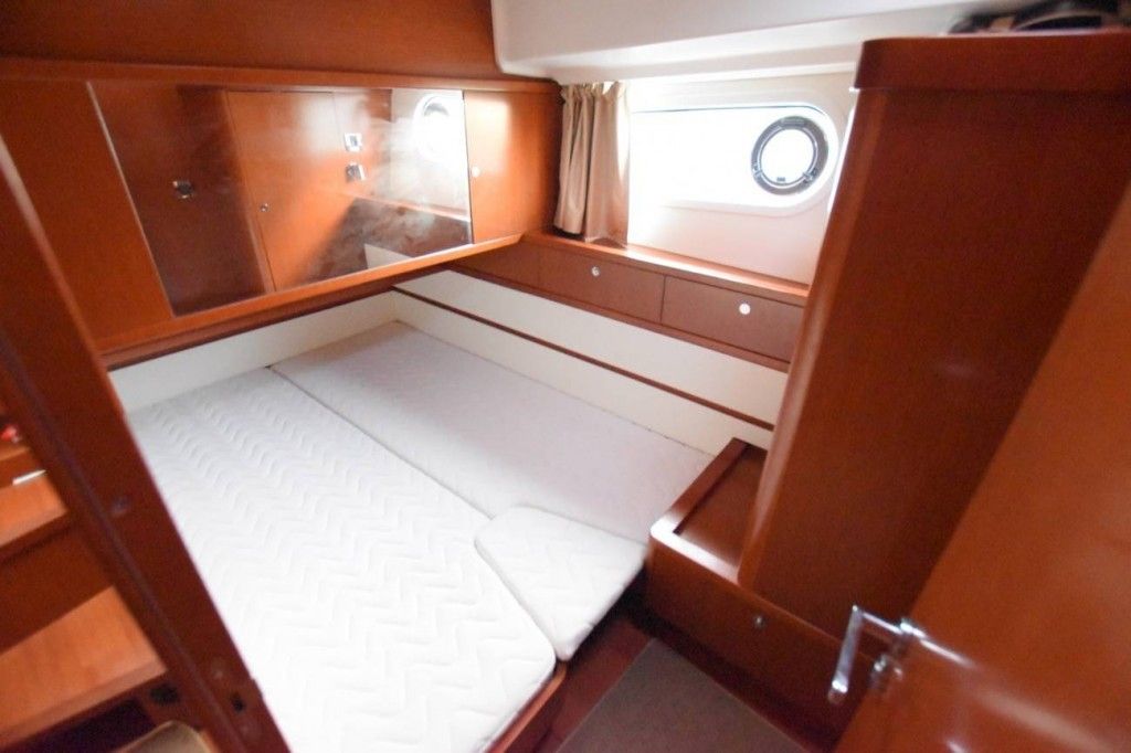 Beneteau Swift Trawler 44