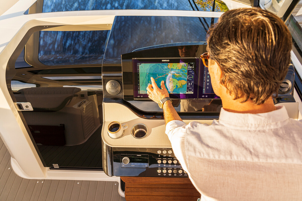 Sea Ray Sundancer 370