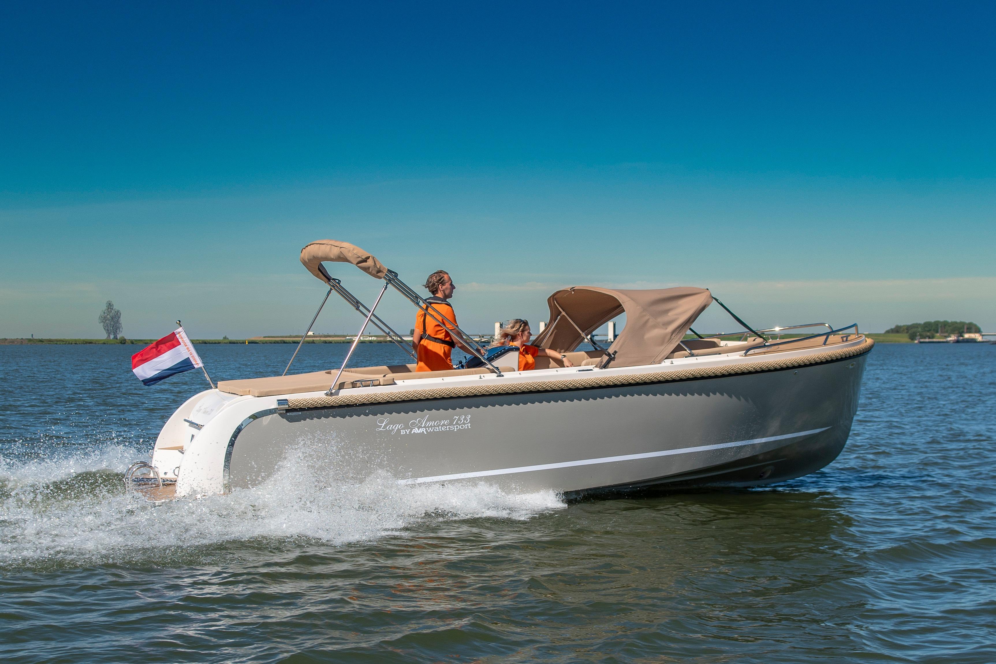 Lago Amore 733 Tender