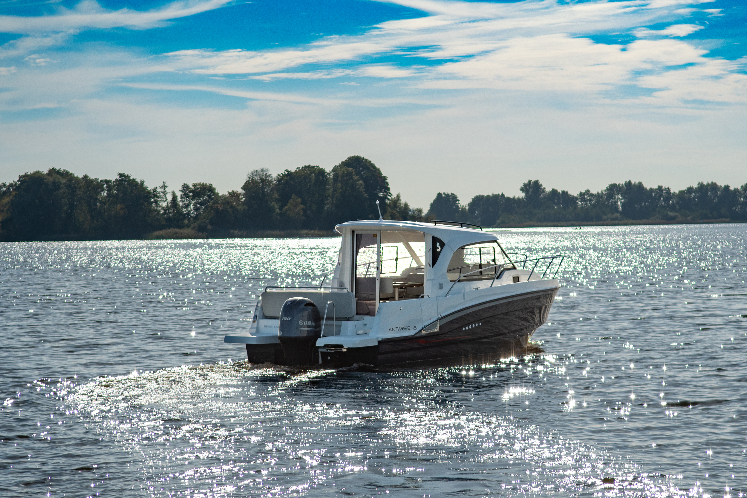 Beneteau Antares 8