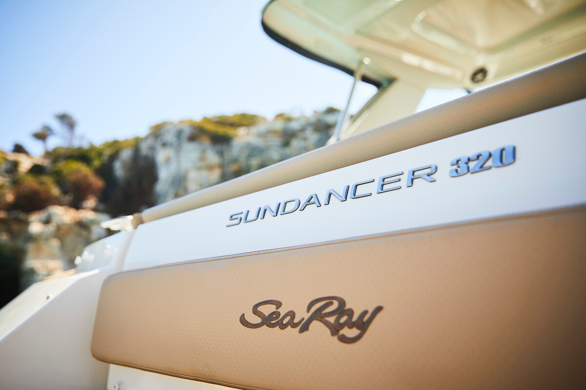 Sea Ray Sundancer 320