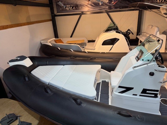 Zodiac Medline 7.5 GT Limited nr.26