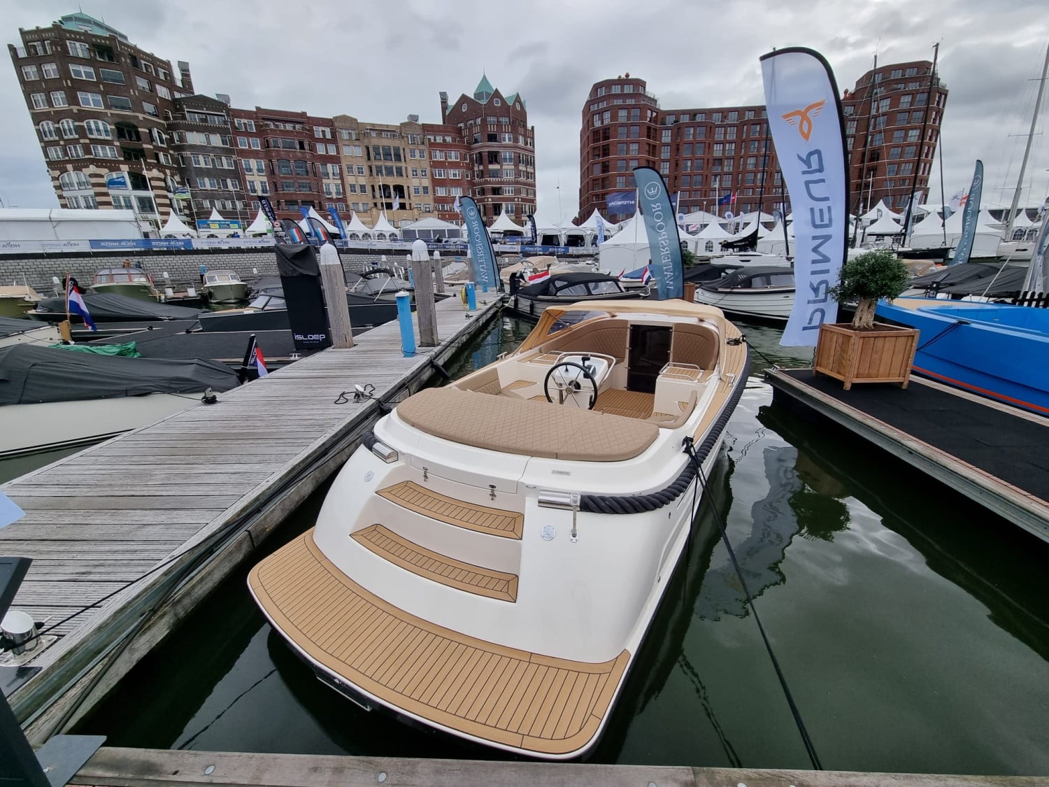 Primeur 850 Tender