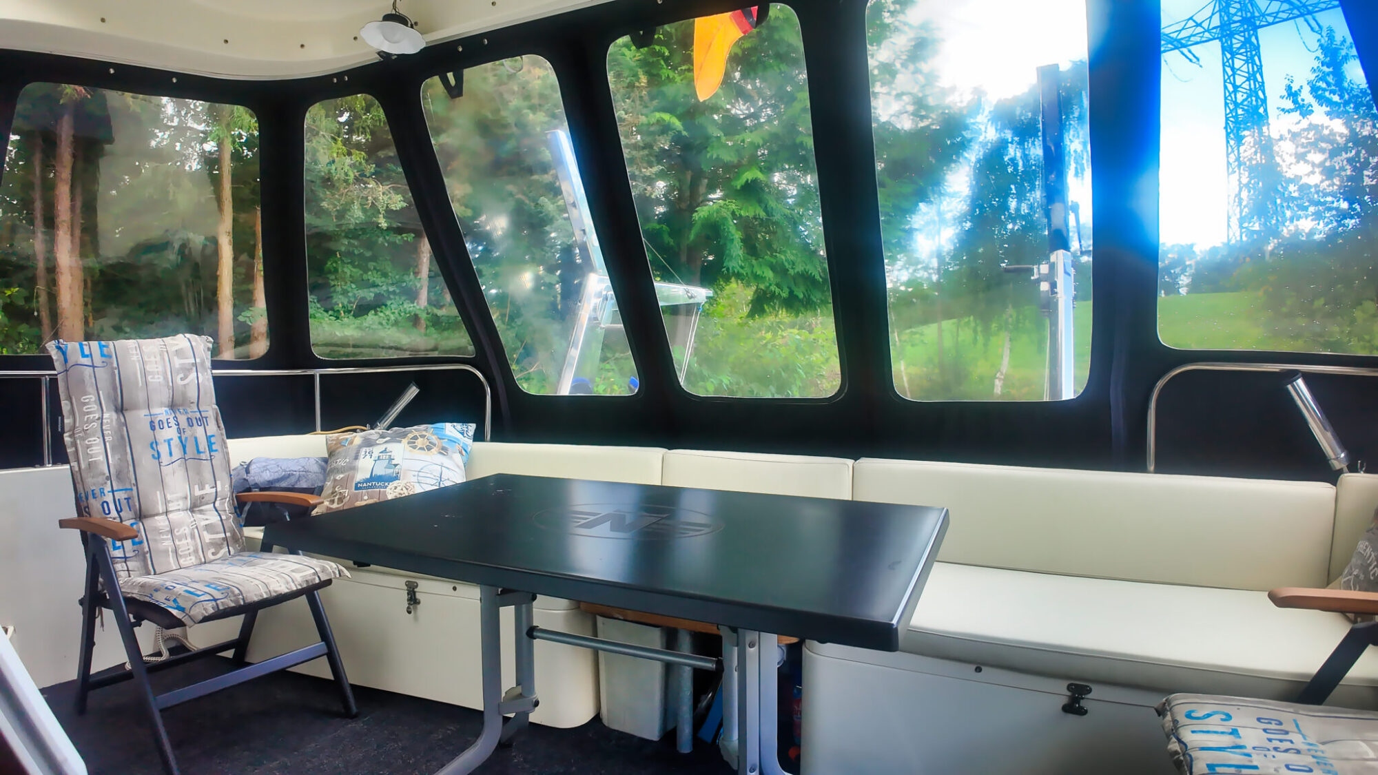 Neptunus 138 / 46 Flybridge Sedan