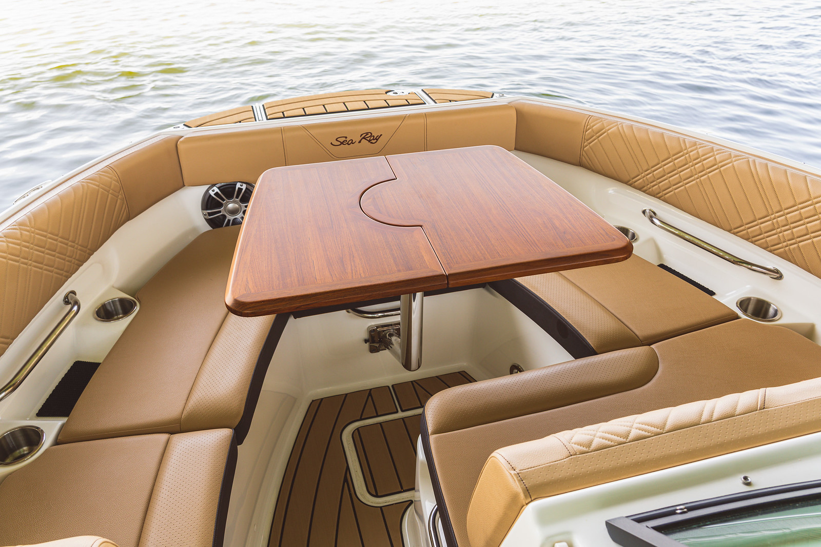 Sea Ray SDX 230 Surf