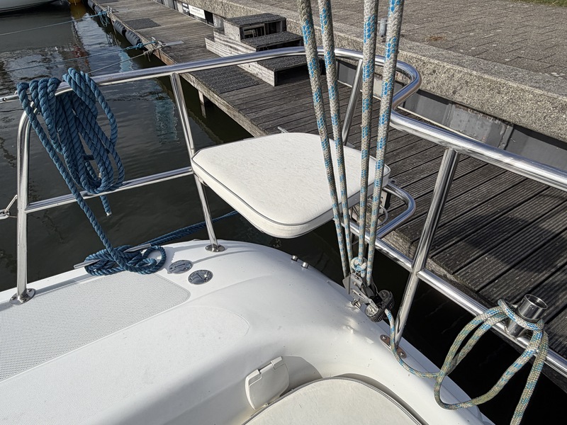 Catalina 320
