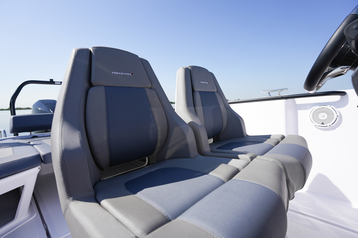 Axopar 25 Cross Bow & Cross Top