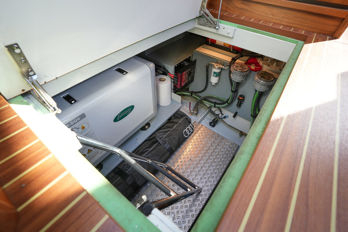 Linssen Grand Sturdy 410 AC Variotop met stabilisator