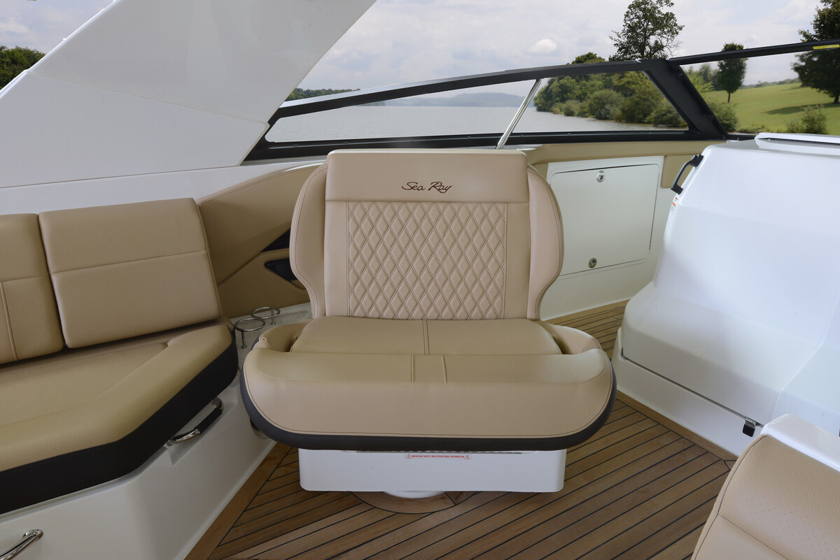 Sea Ray SLX 400
