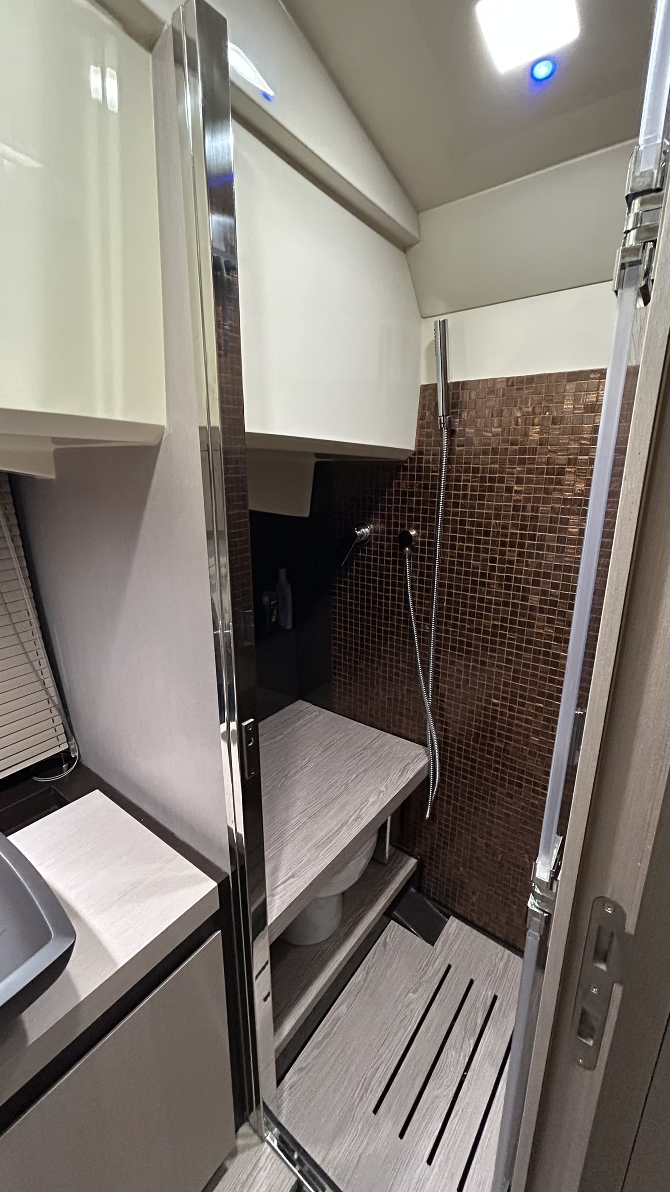 Invictus yachts Invictus GT 370 met 2x Volvo Penta D4 320 pk