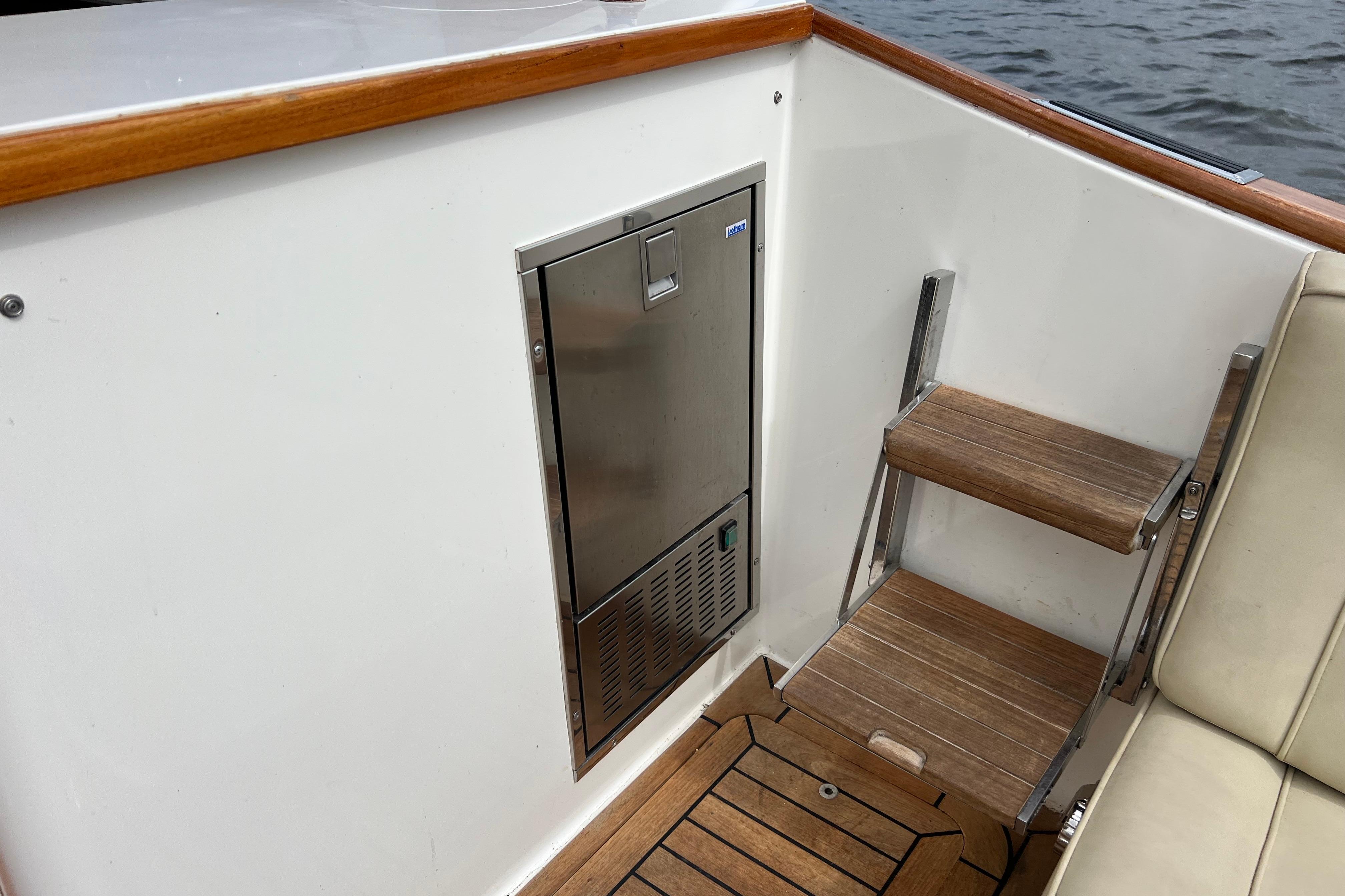 Long Island 40 Runabout