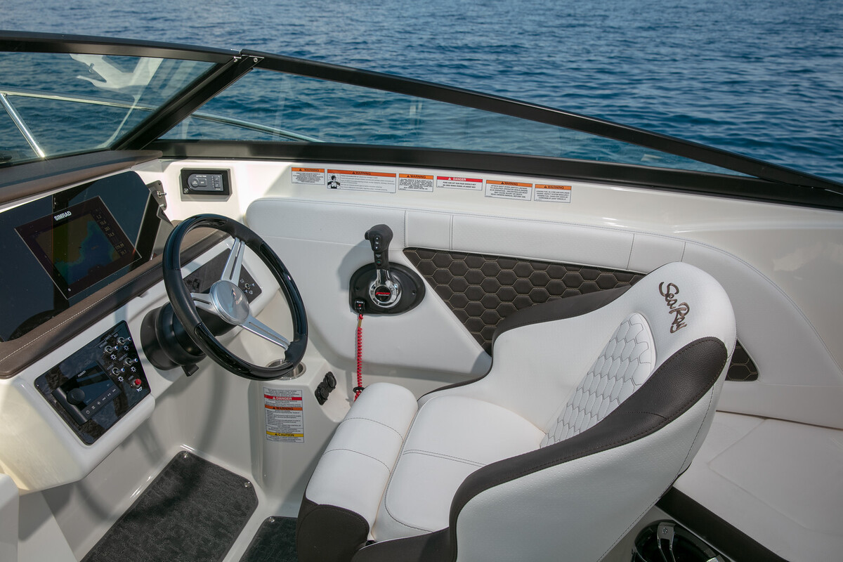 Sea Ray Sun Sport 230 OB