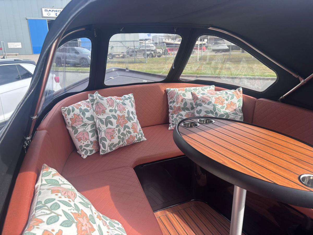 Maassloep 590 Tender