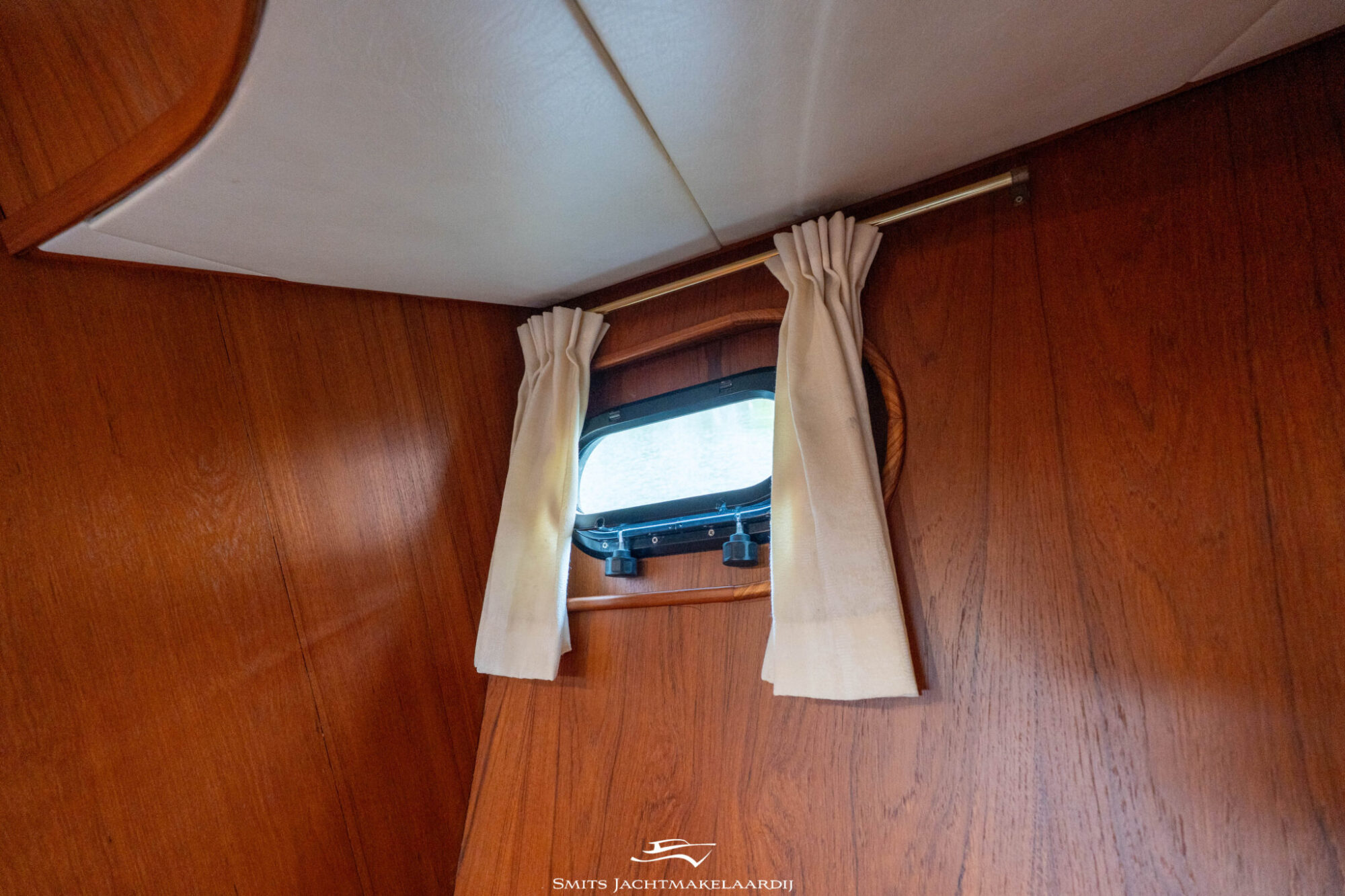 Van den Hoven Allure 155 Cabrio