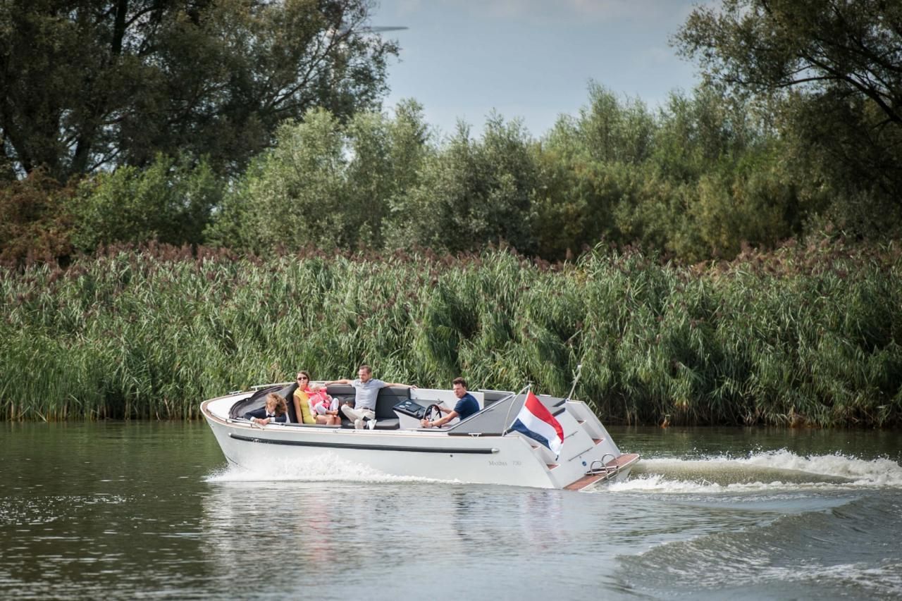 Maxima 730 tender