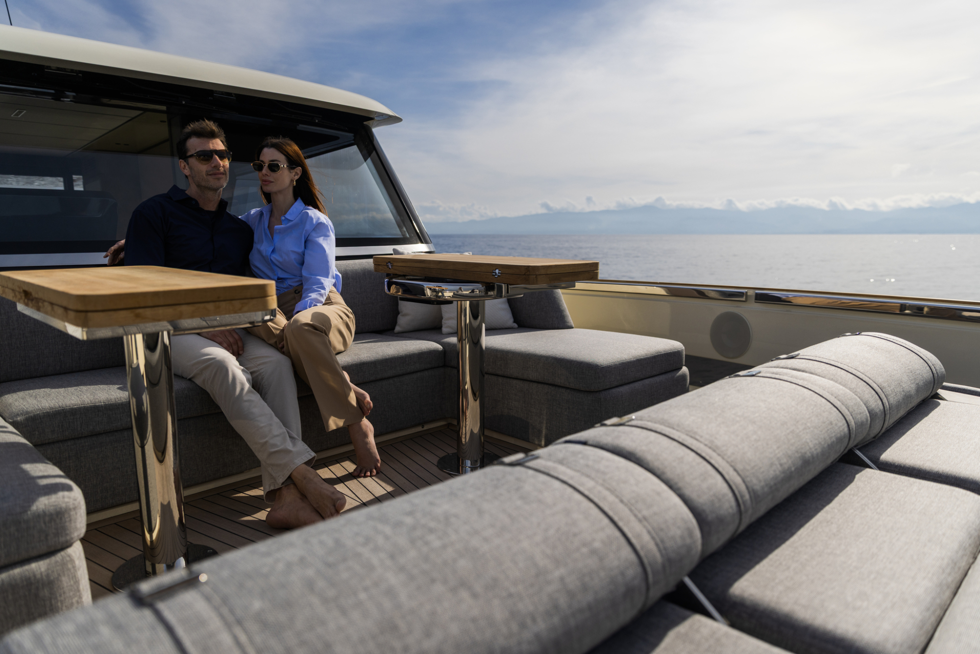 Invictus yachts Invictus ST550 met 2x 950 pk Volvo IPS direct leverbaar