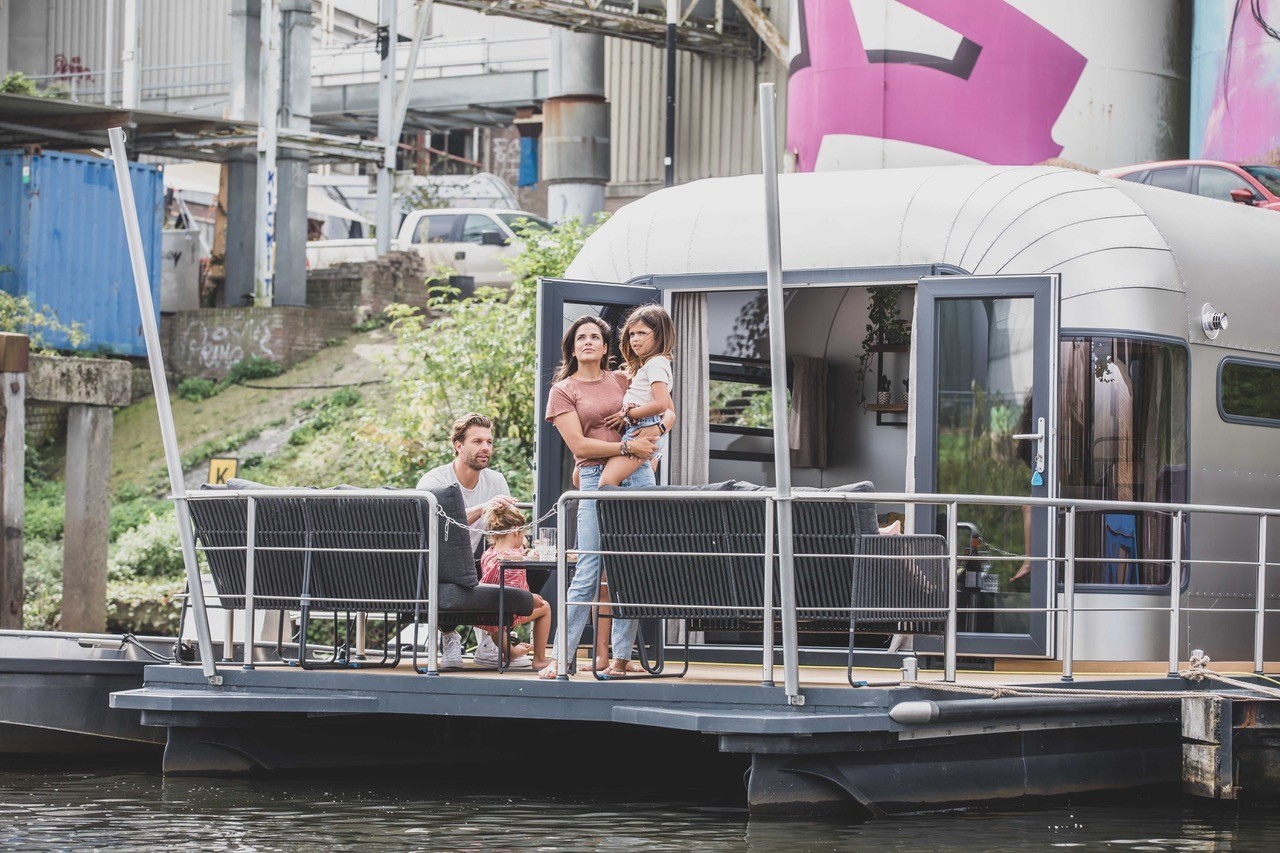 The Coon 1000 Houseboat