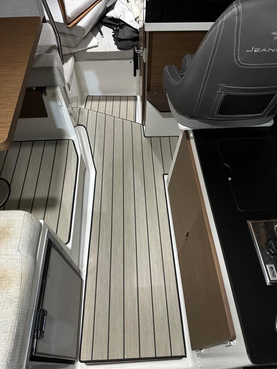 JEANNEAU 795 S2 MERRY FISHER