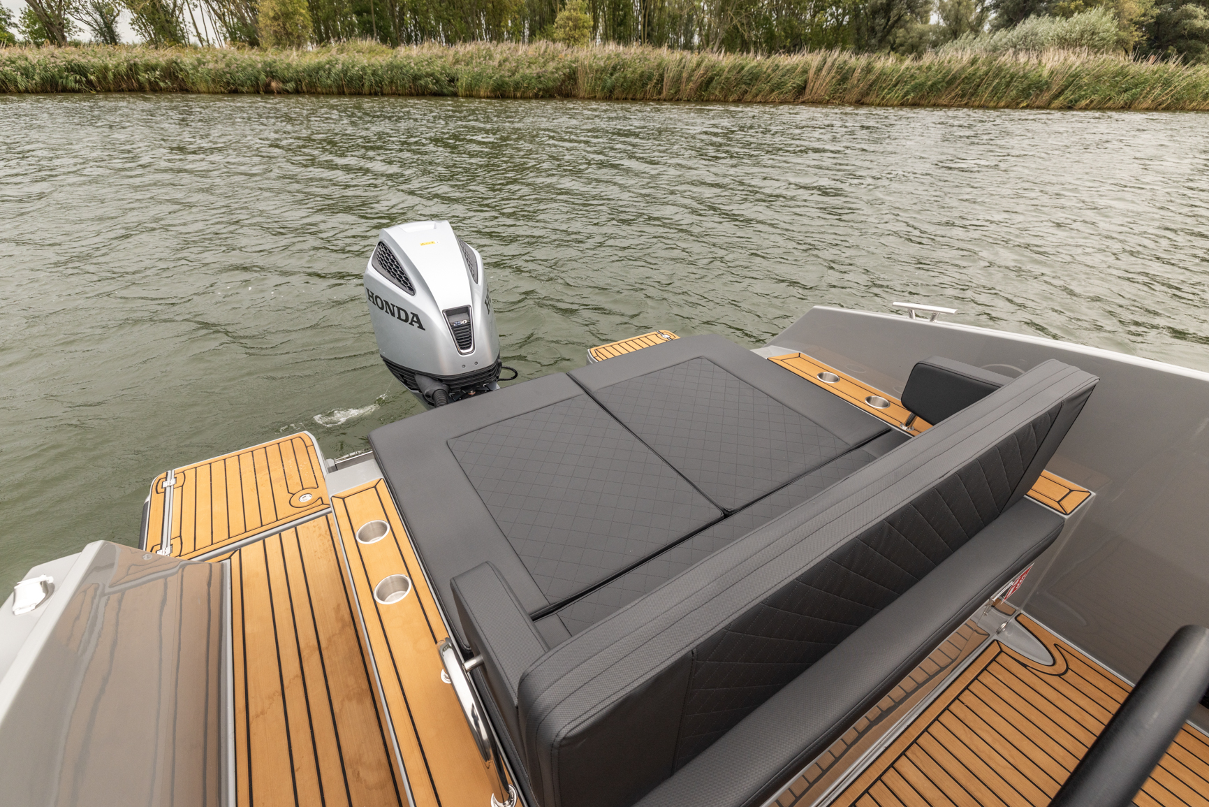 Maxima Boats 680 Sport Lounge met Honda 150 pk op voorraad!