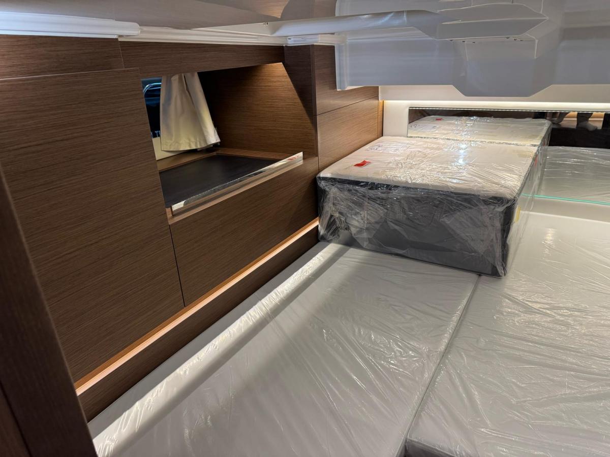 Jeanneau Cap Camarat 10.5 WA S2 op voorraad