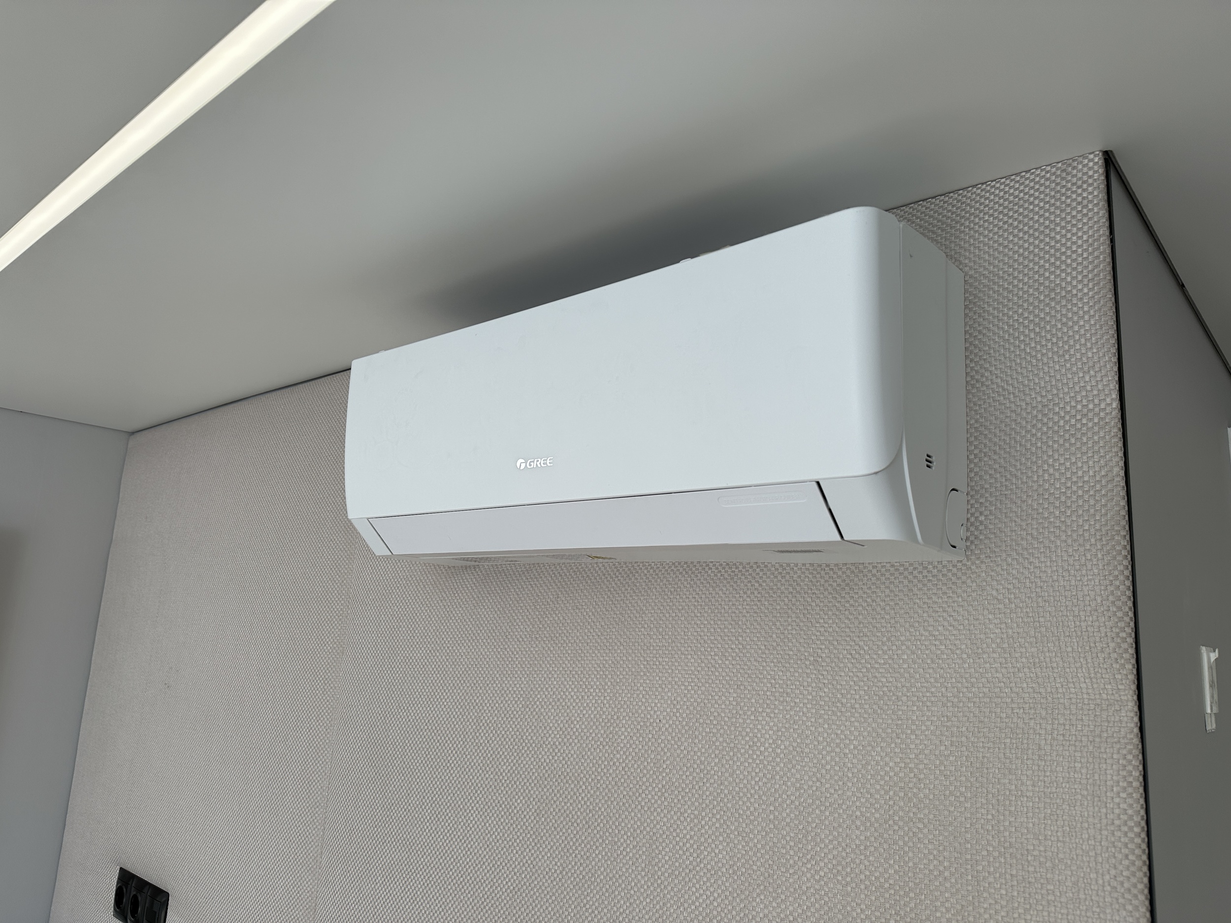 La Mare Houseboat Modern 12