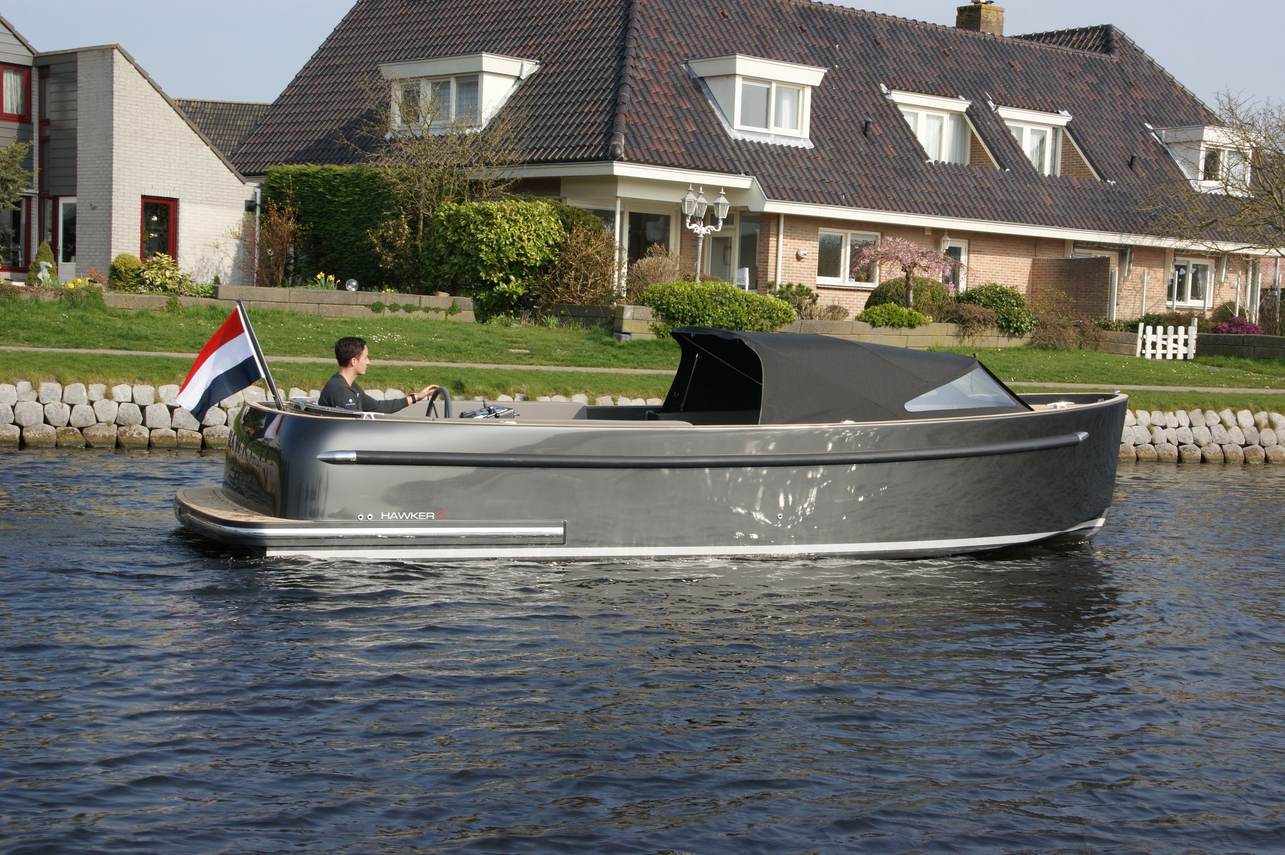 Seafury Hawker Tender 725