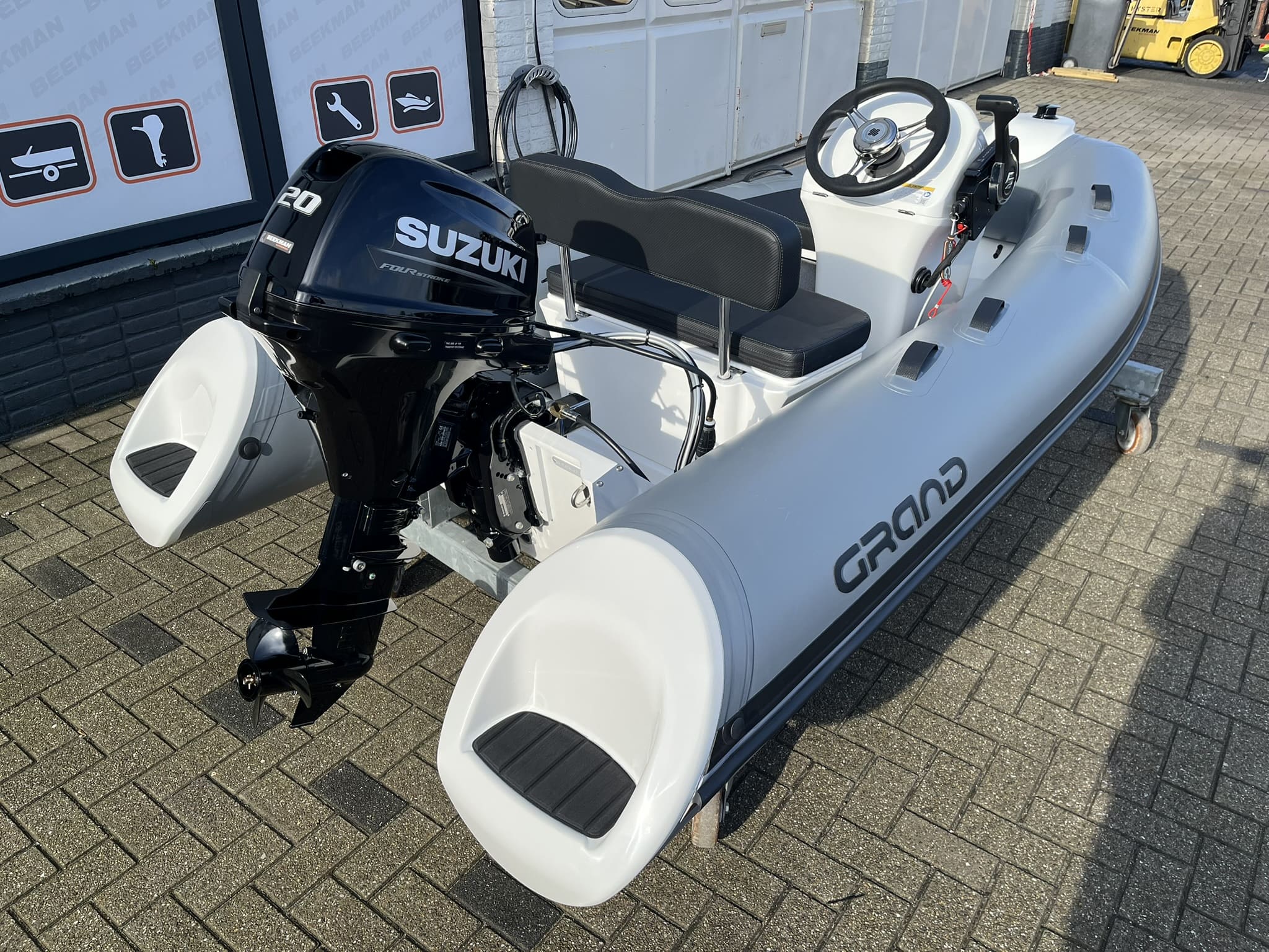 Grand Silver Line 330 de Luxe