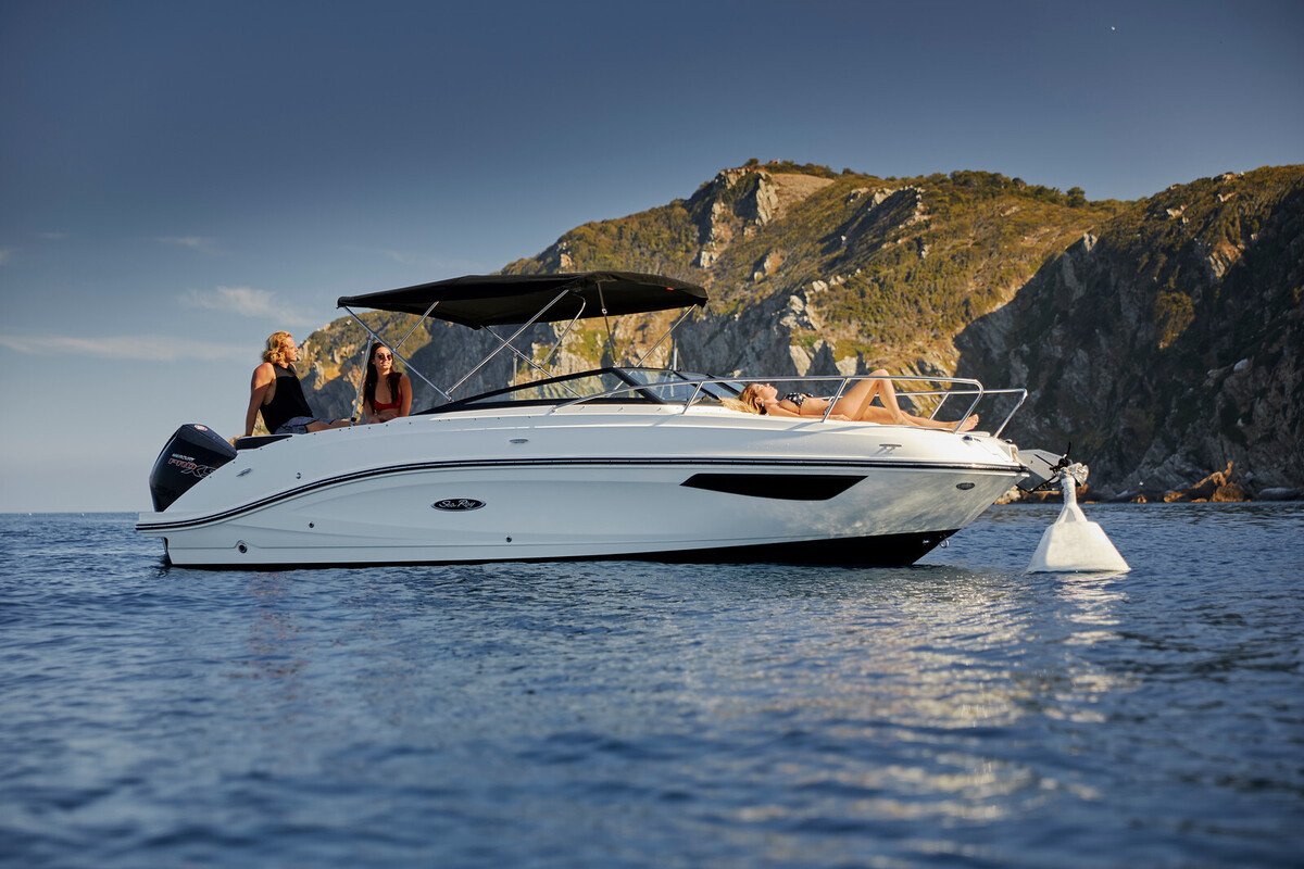 Sea Ray Sun Sport 230 OB