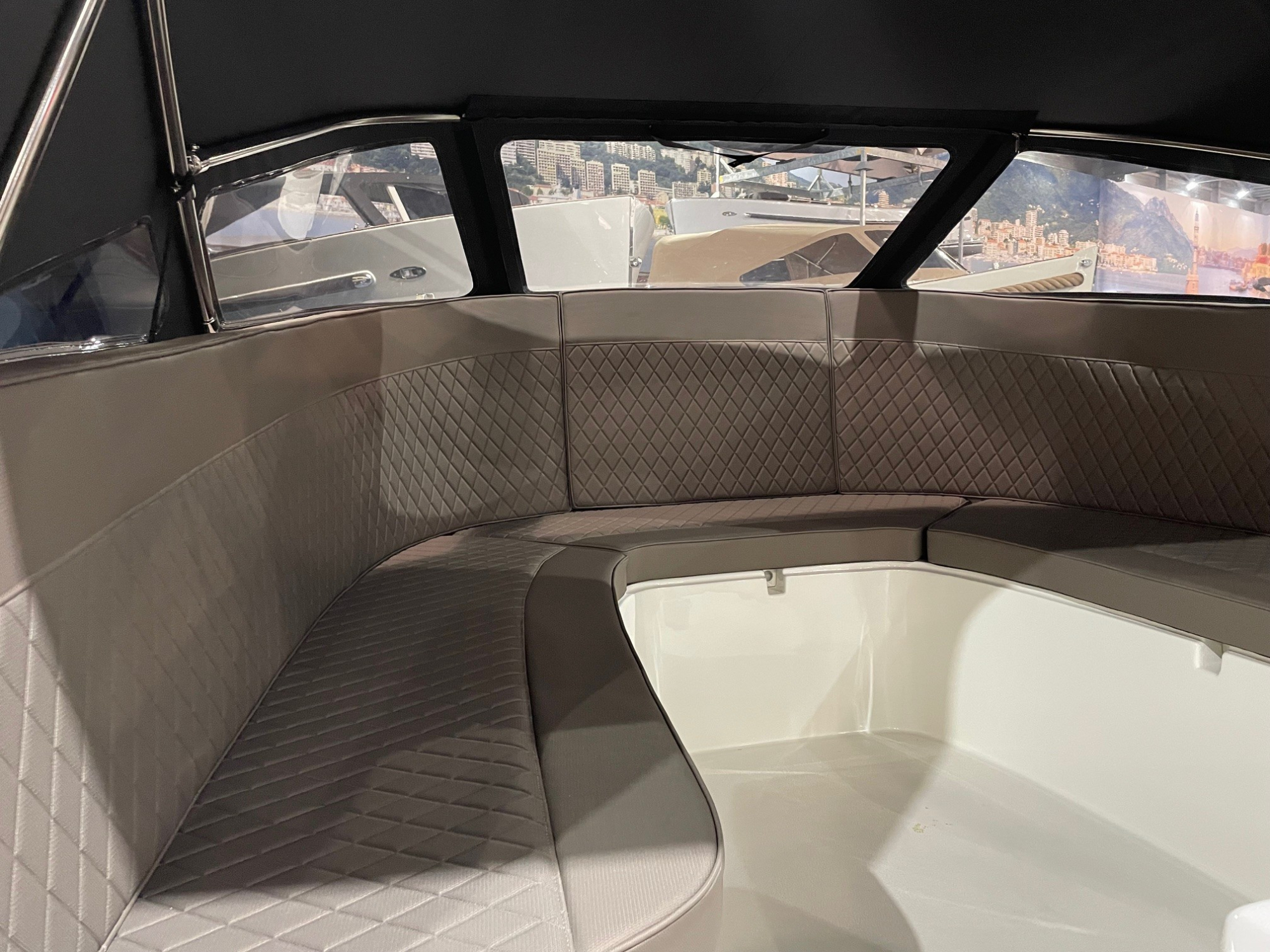 Antaris Sixty6 in RAL 7022 met 52 pk - op voorraad