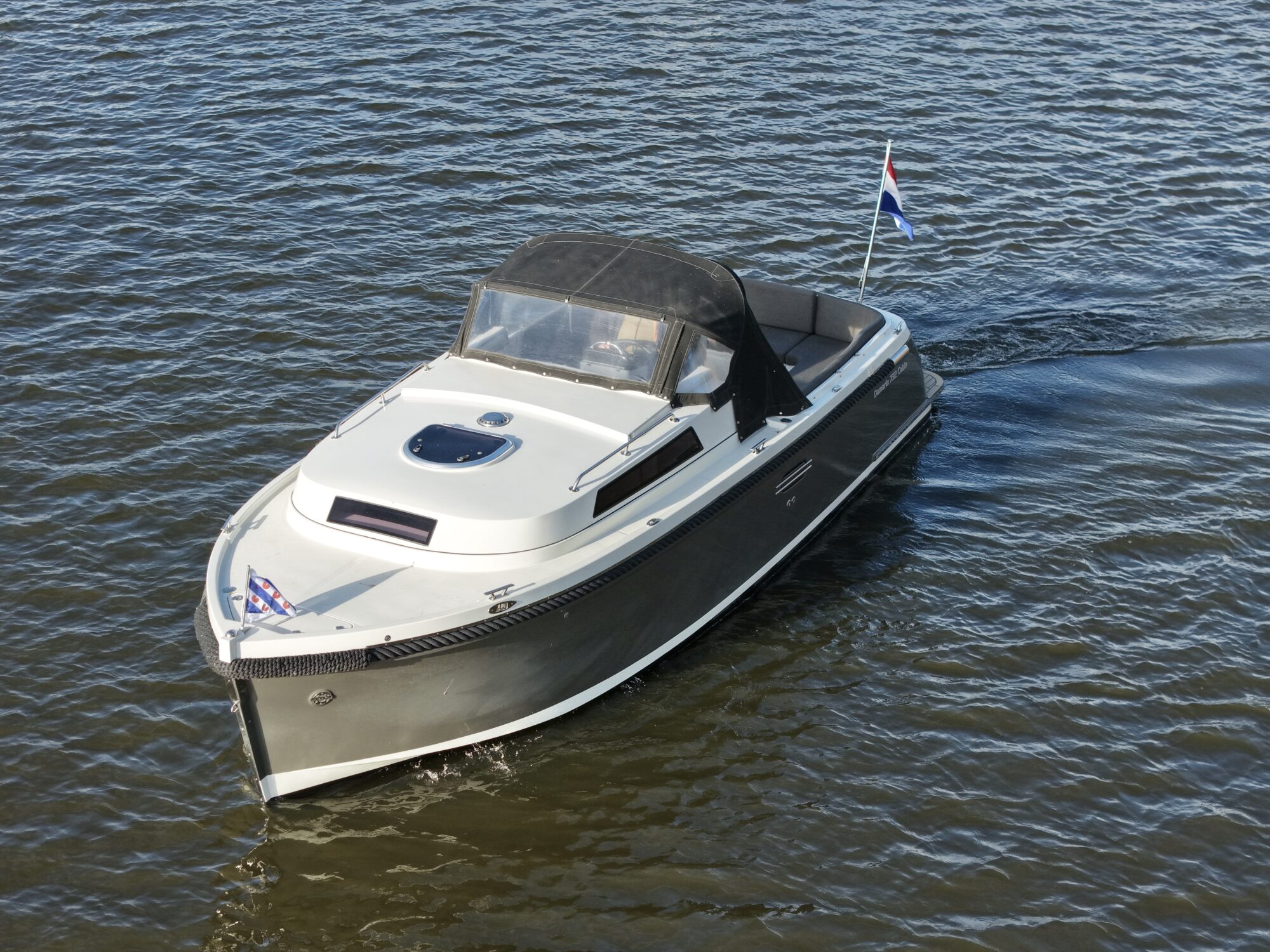 Damarin 732 Cabin