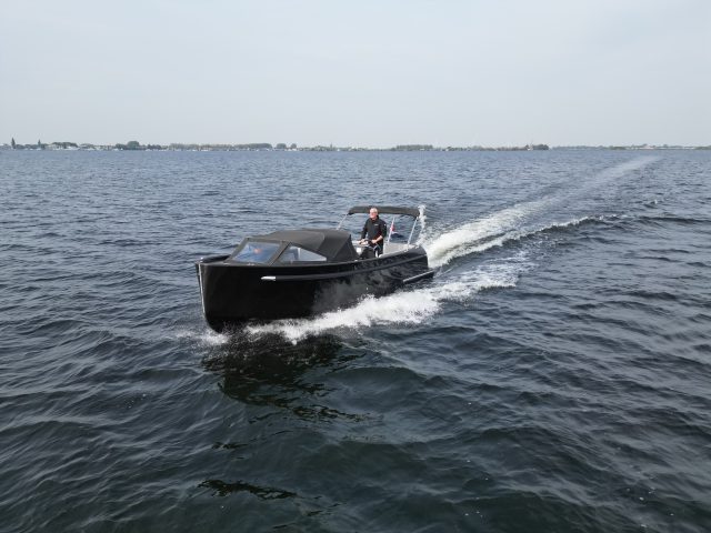 Seafury Hawker 725 jonge occasion