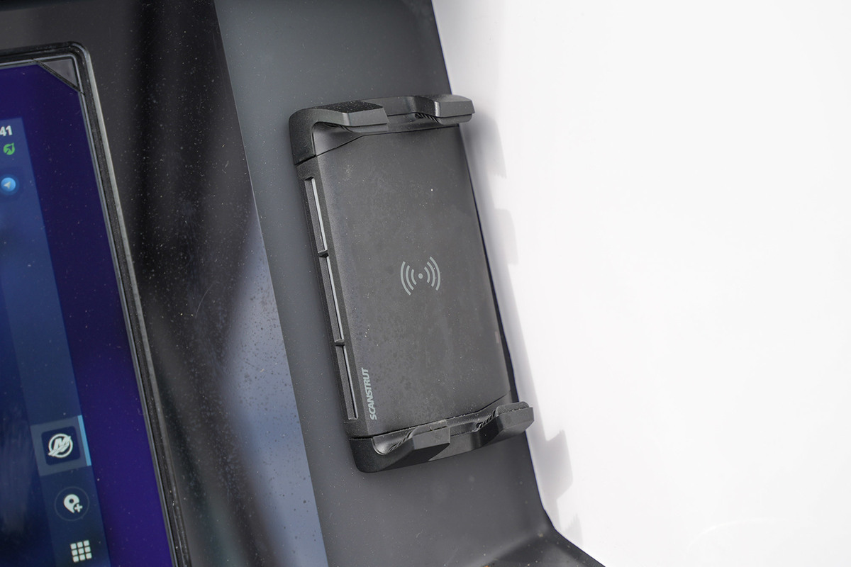 Axopar 29 XC Cross Cabin