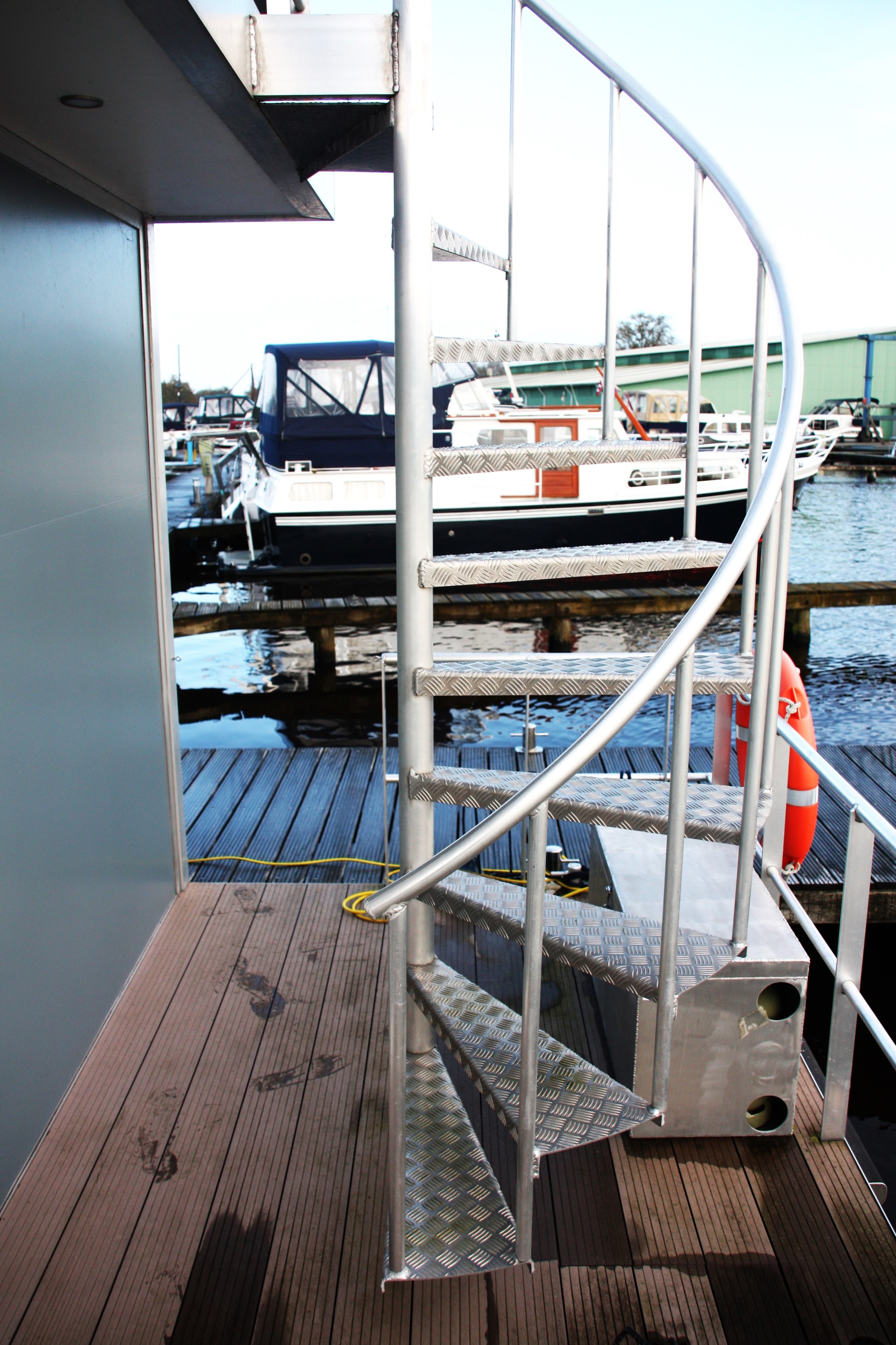 DL-Boats 1350 Captainshut Houseboat