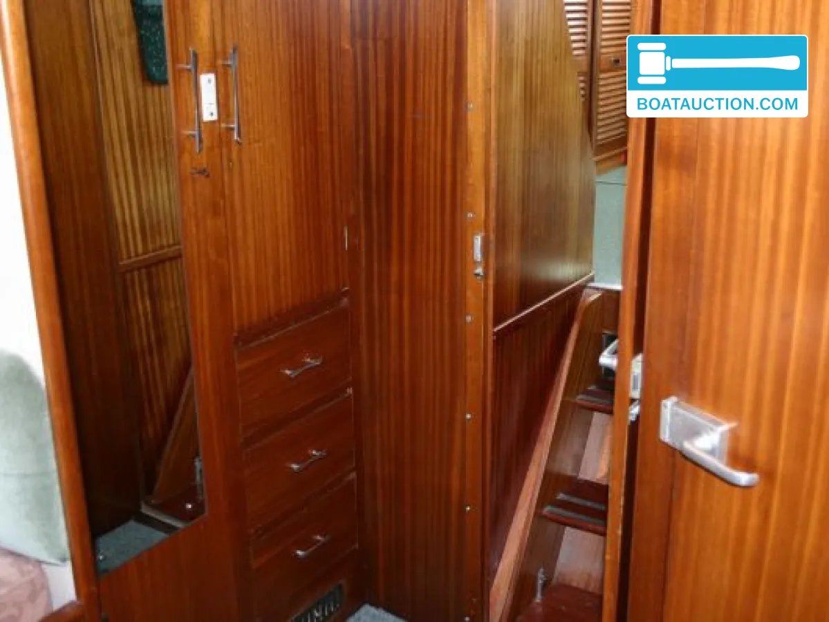 Broom 39 Continental