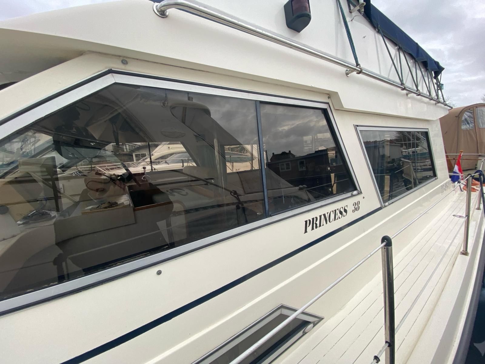 Princess 38 Fly