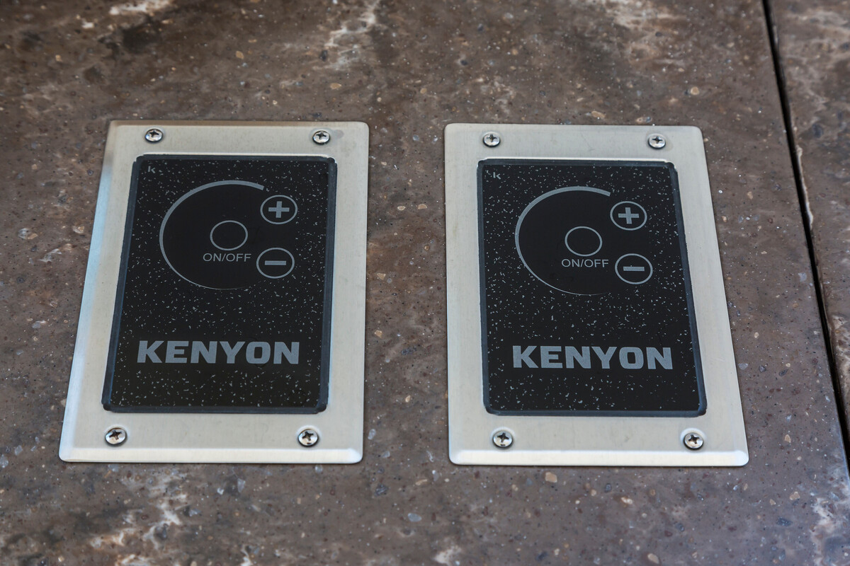 Sea Ray SLX 400 Outboard