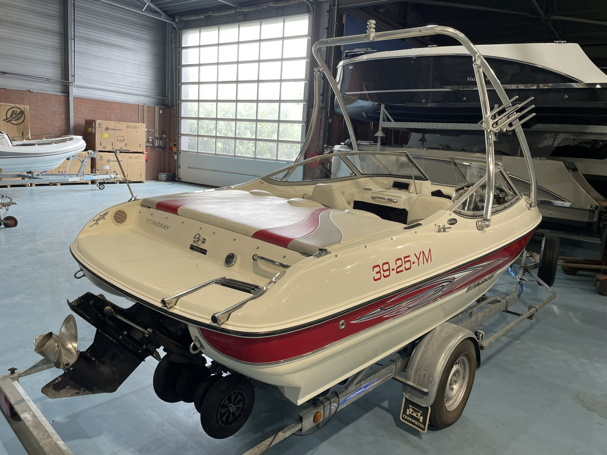 Stingray 185 LX met 130 pk MerCruiser