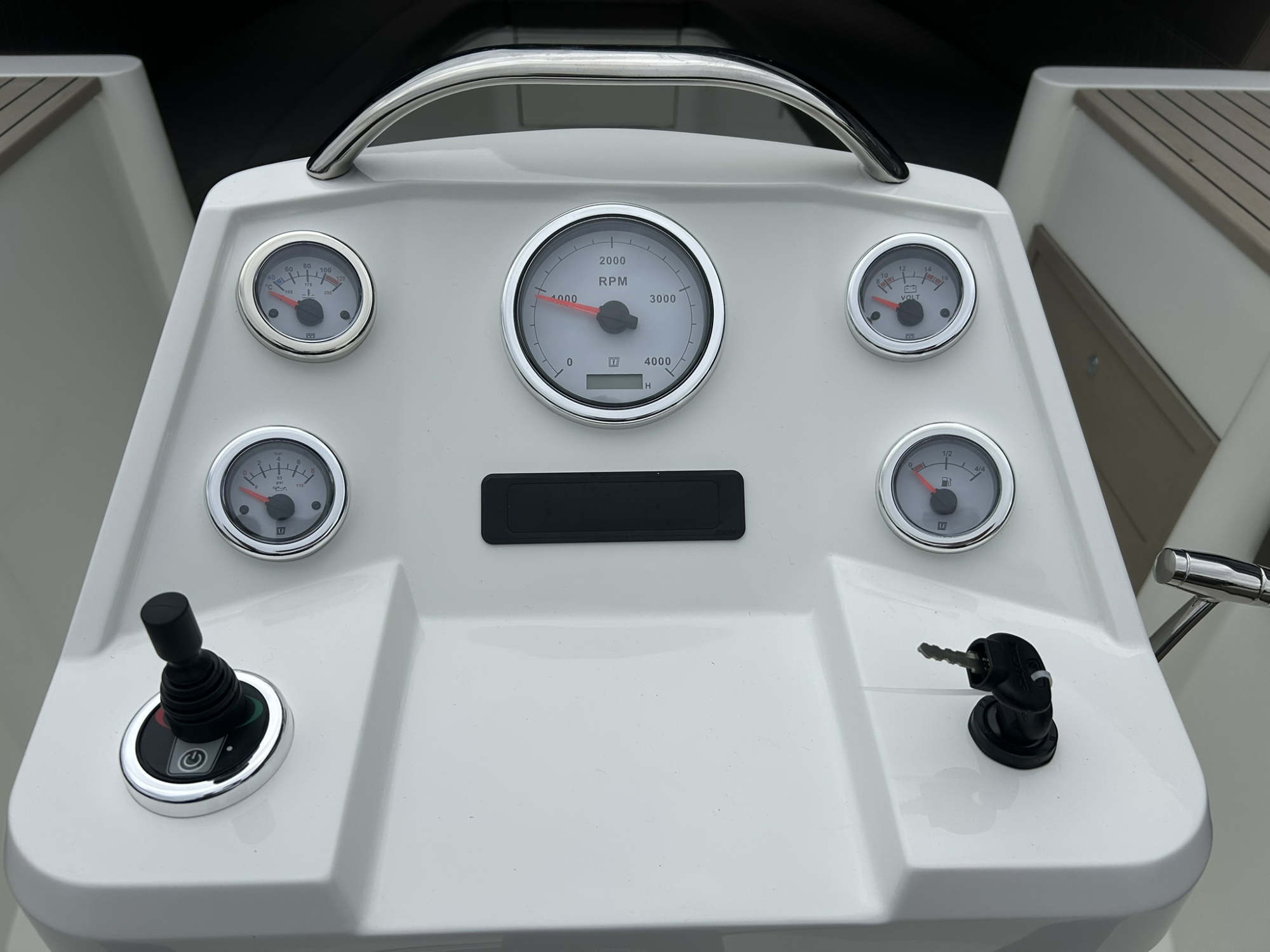 Antaris Sixty7 met Vetus 52 pk in RAL 7001 op voorraad!