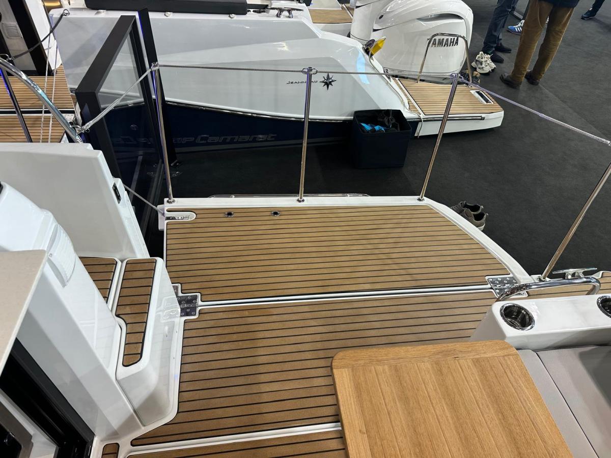 Jeanneau 1095 coupé serie 2