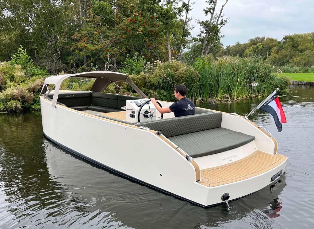 Atender 72 met 42pk - Direct Vaarklaar 